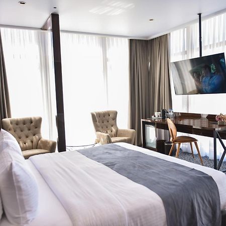Hotel Monarch 巴统 外观 照片